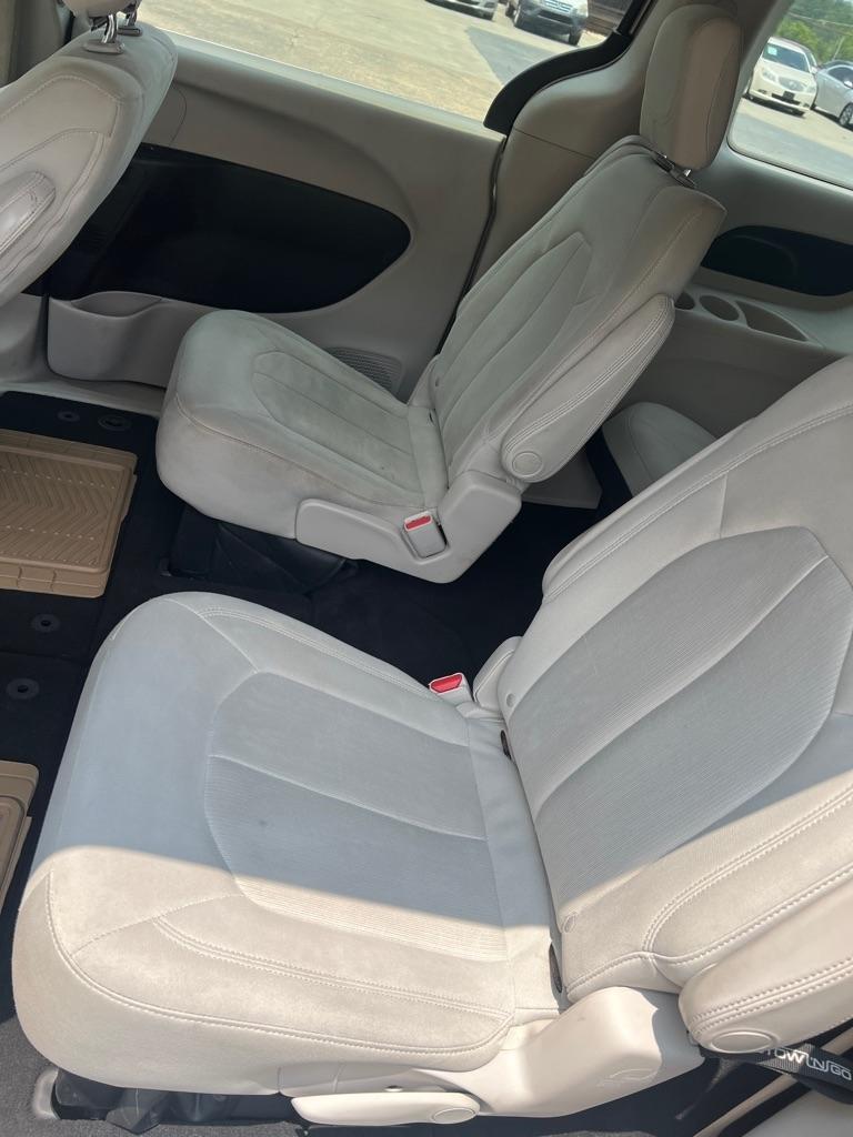 Chrysler Pacifica LX FWD 2017