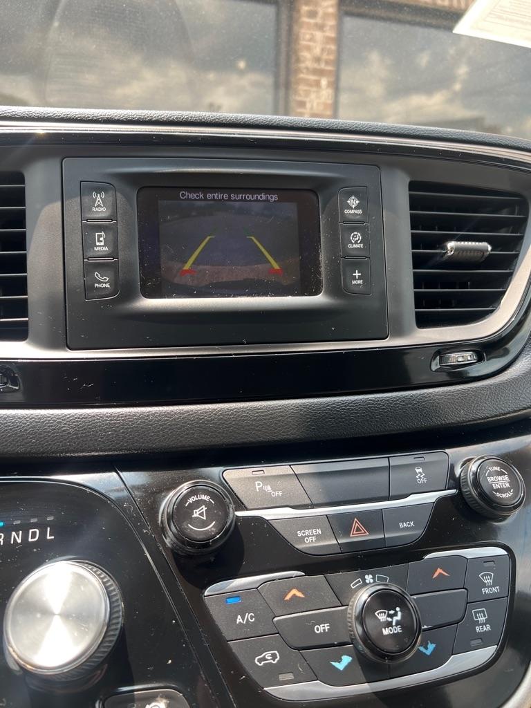 Chrysler Pacifica LX FWD 2017