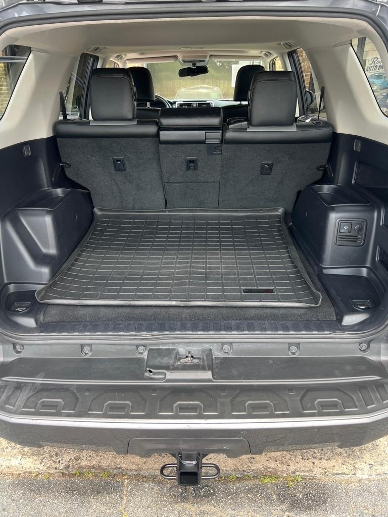 Toyota 4Runner RWD 4dr V6 SR5 Premium (Natl) 2015