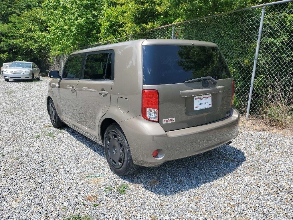 Scion xB 5dr Wgn Man (Natl) 2011