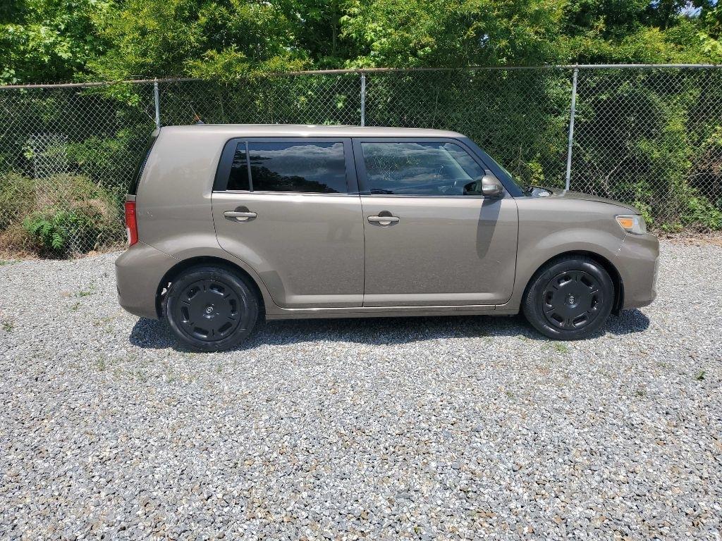 Scion xB 5dr Wgn Man (Natl) 2011