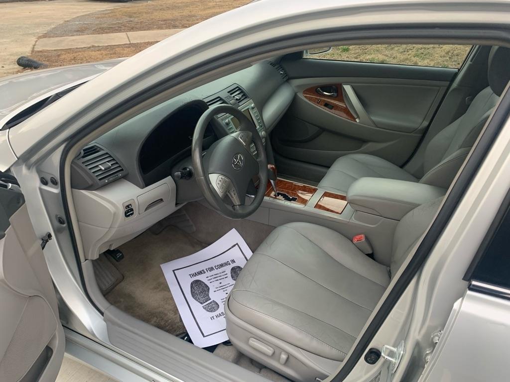 Toyota Camry 4dr Sdn I4 Man (Natl) 2009