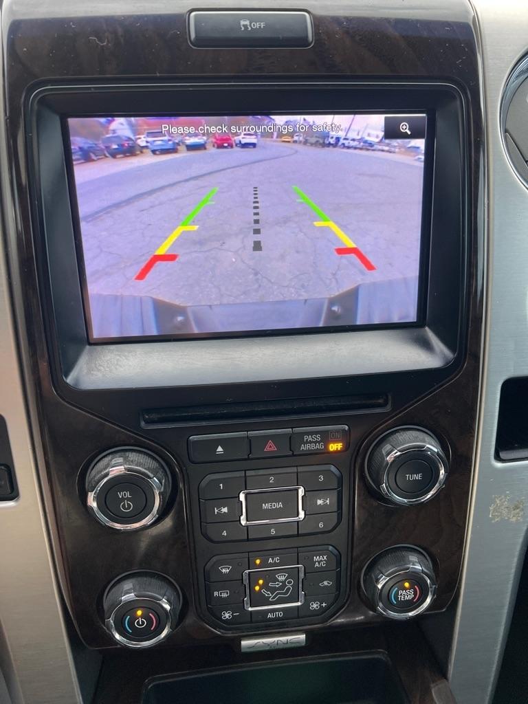 Ford F-150 4WD SuperCrew 145" Platinum 2013