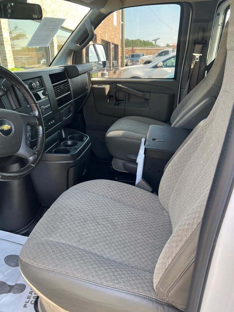 Chevrolet Express Cargo Van RWD 2500 135" 2020