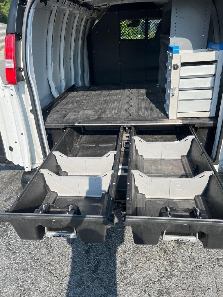 Chevrolet Express Cargo Van RWD 2500 135" 2020