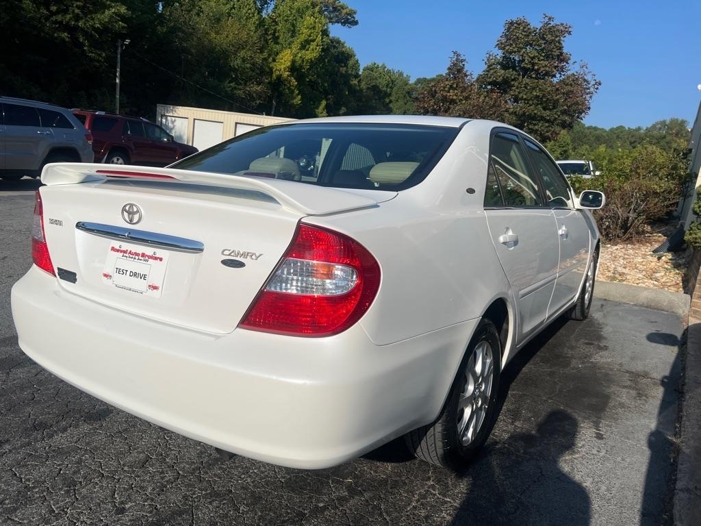Toyota Camry 4dr Sdn XLE Auto (Natl) 2004