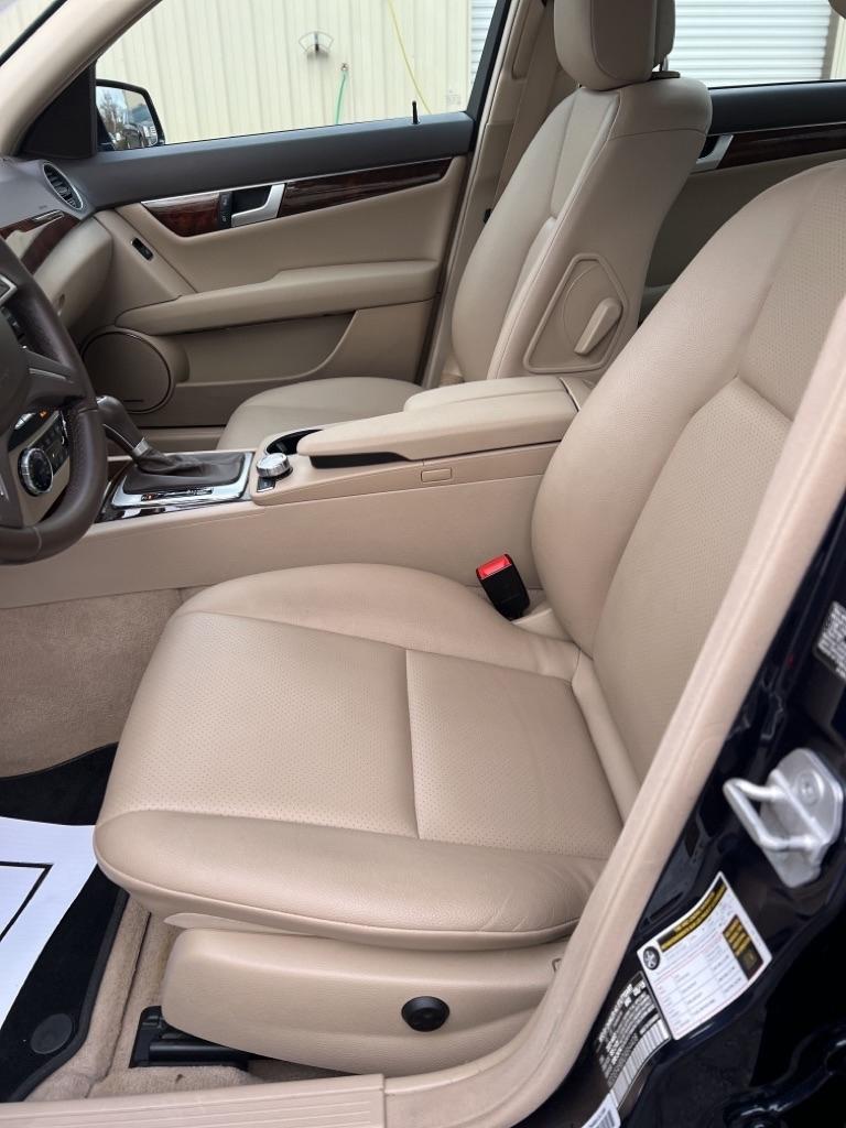 Mercedes-Benz C-Class 4dr Sdn C 250 Sport RWD 2013