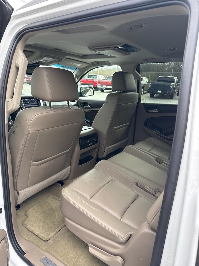 Chevrolet Suburban 2WD 4dr 1500 LT 2016