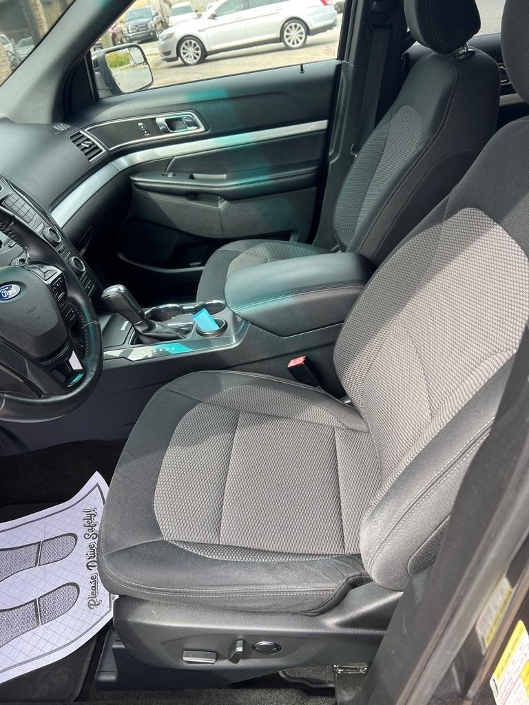 Ford Explorer FWD 4dr XLT 2016