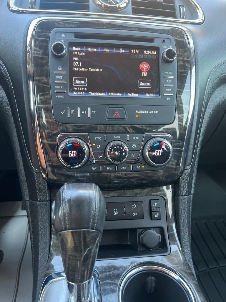 Buick Enclave FWD 4dr Leather 2013