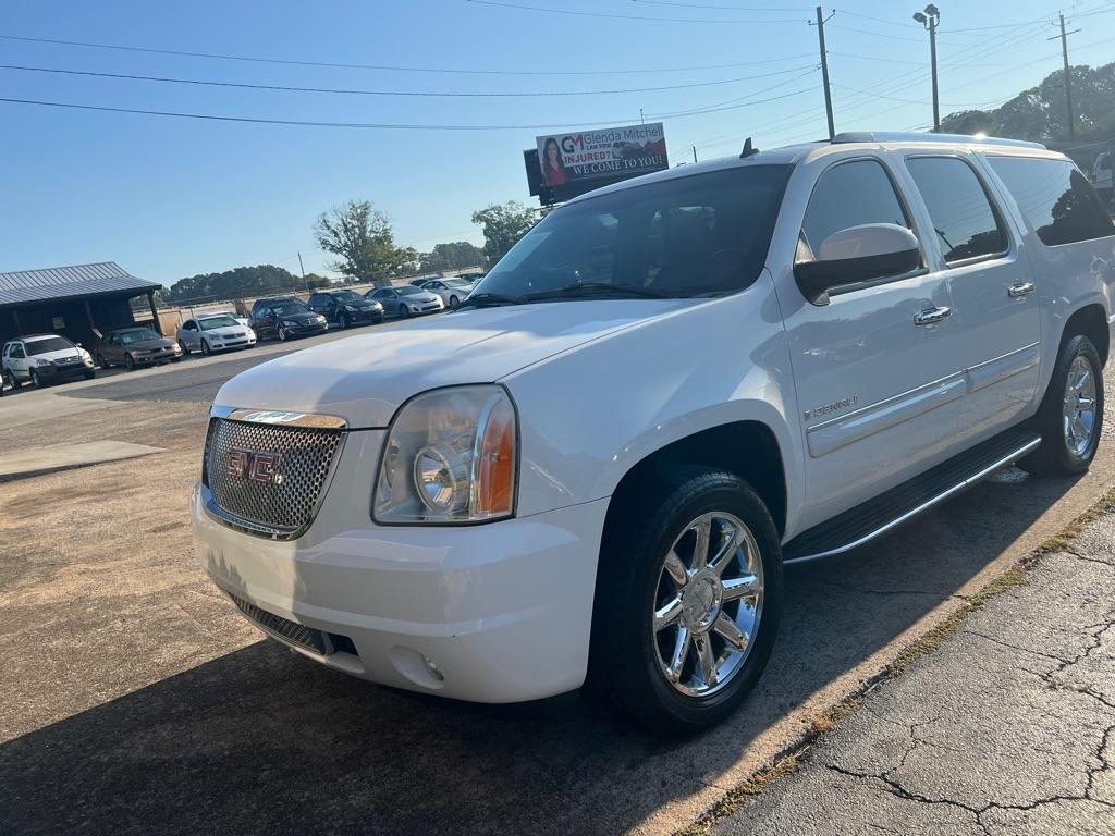 GMC Yukon XL Denali AWD 4dr 1500 2008