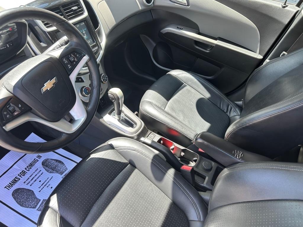 Chevrolet Sonic 4dr Sdn Auto Premier 2017