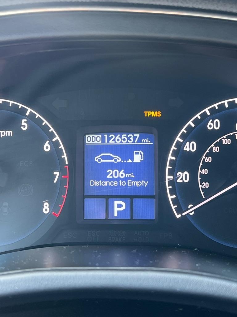 Hyundai Genesis 4dr Sdn 3.8L V6 2010