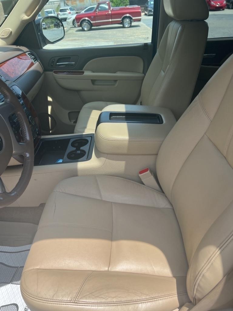 Chevrolet Tahoe 2WD 4dr 1500 LT 2013