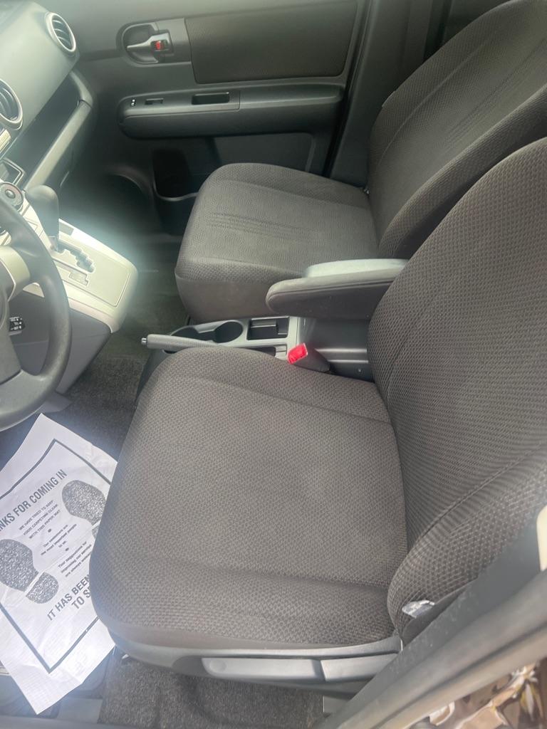 Scion xB 5dr Wgn Man (Natl) 2010