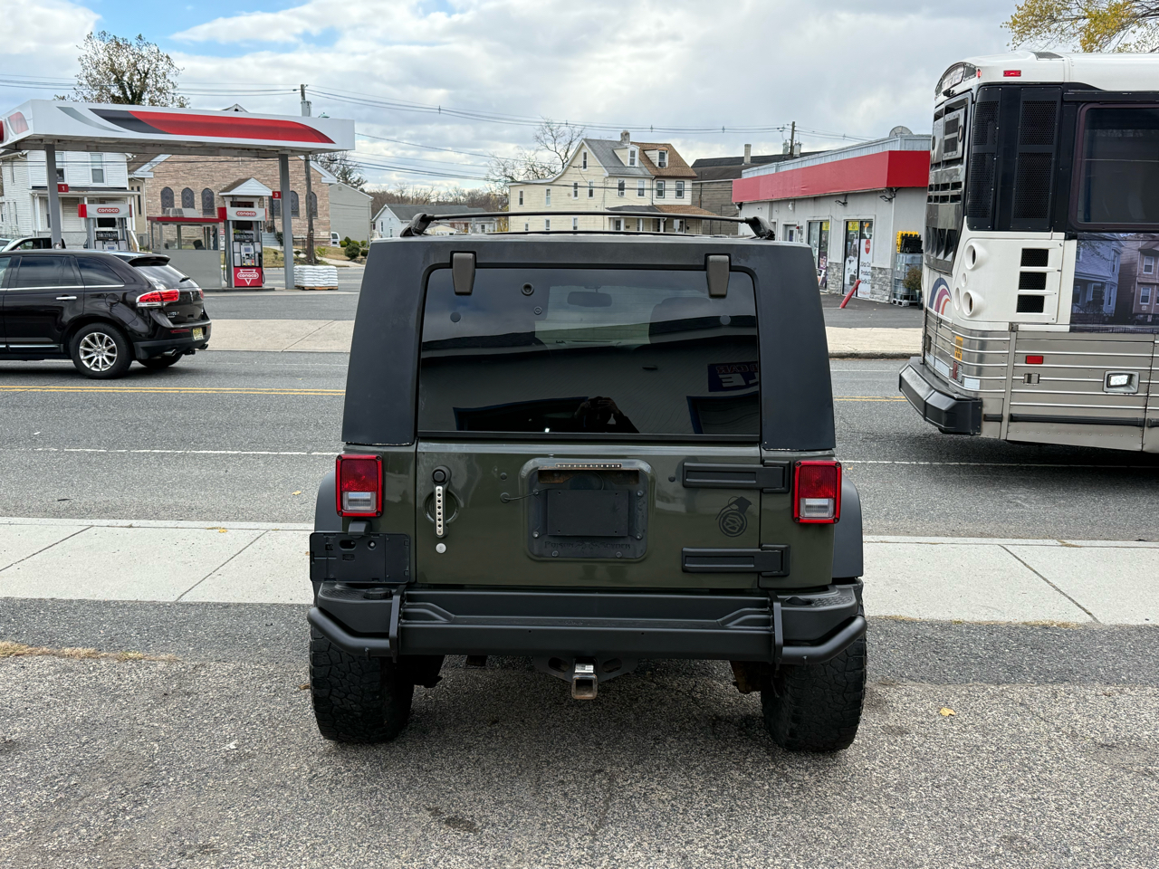 2015 Jeep Wrangler Unlimited Sport photo 4