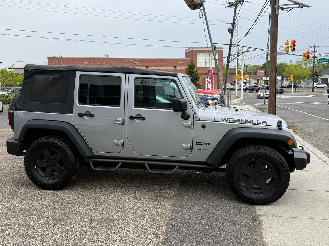 Jeep Wrangler Unlimited Sport 4WD 2015