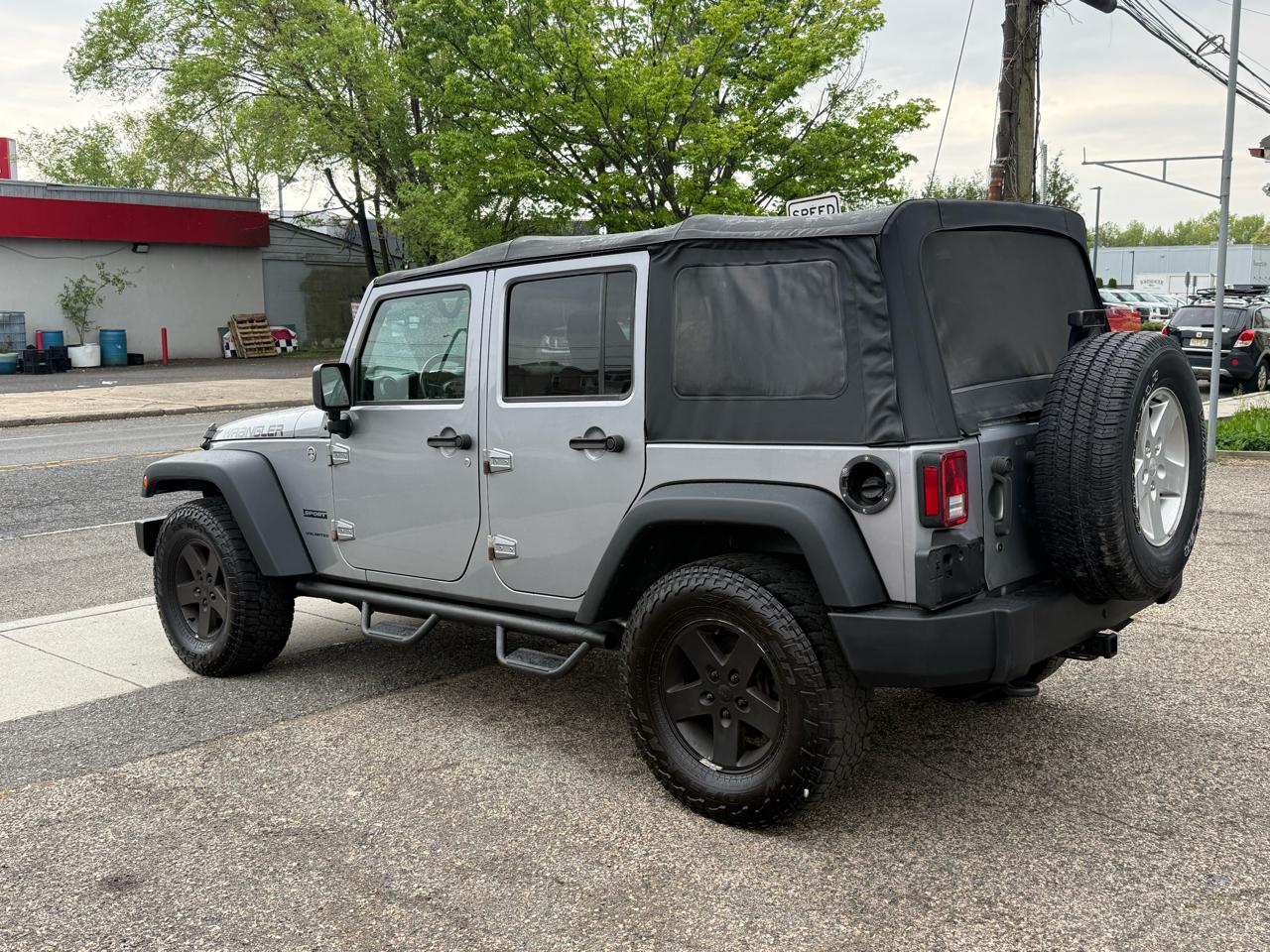 Jeep Wrangler Unlimited Sport 4WD 2015