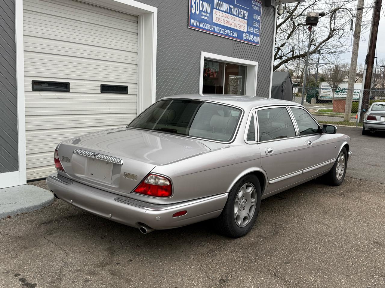 Jaguar XJ-Series Vanden Plas 2001