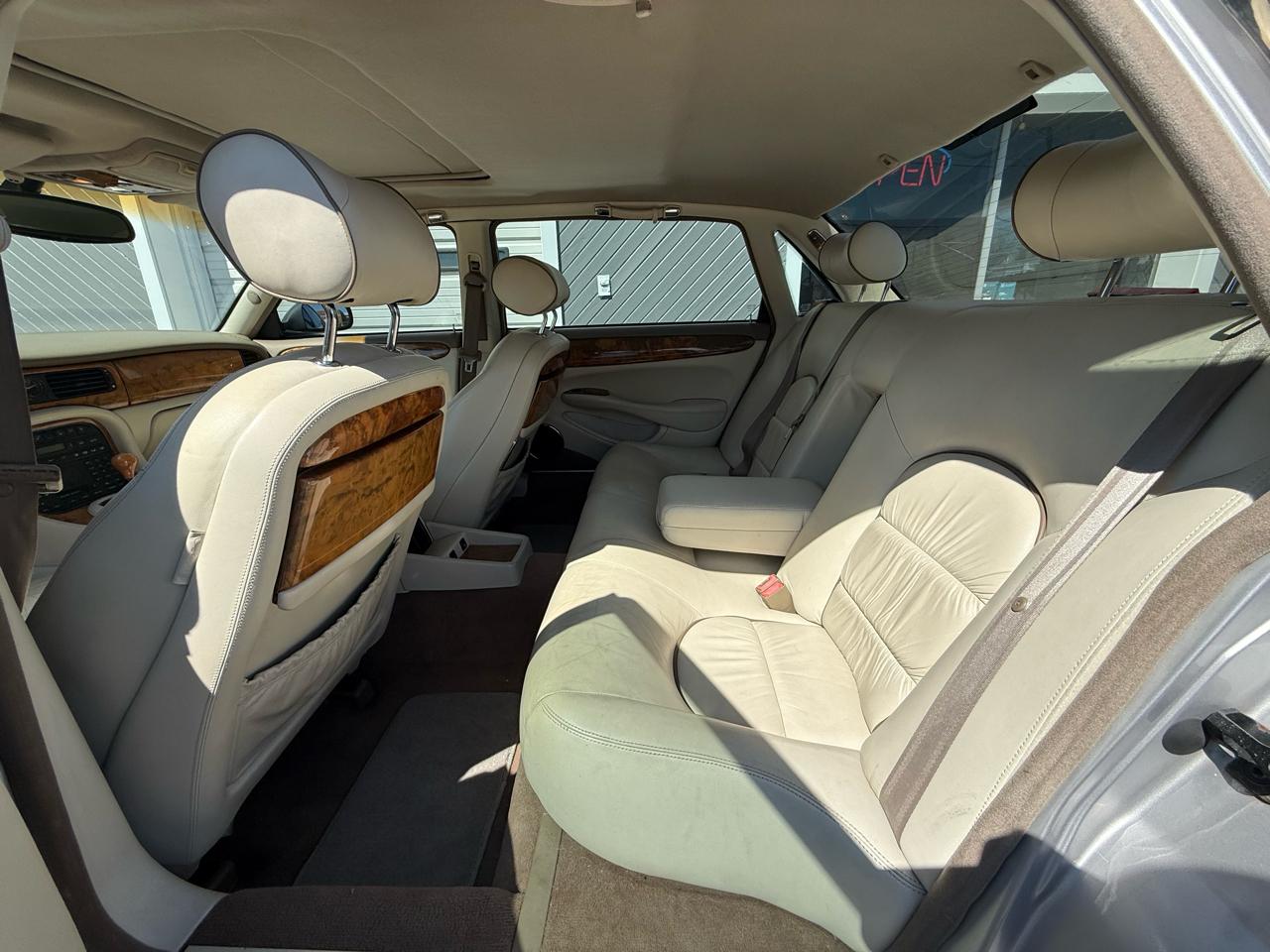 Jaguar XJ-Series Vanden Plas 2001