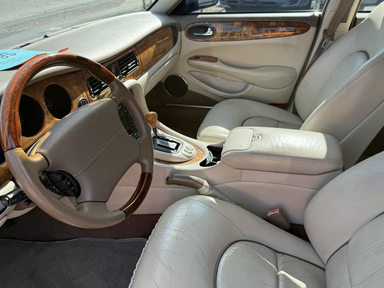 Jaguar XJ-Series Vanden Plas 2001