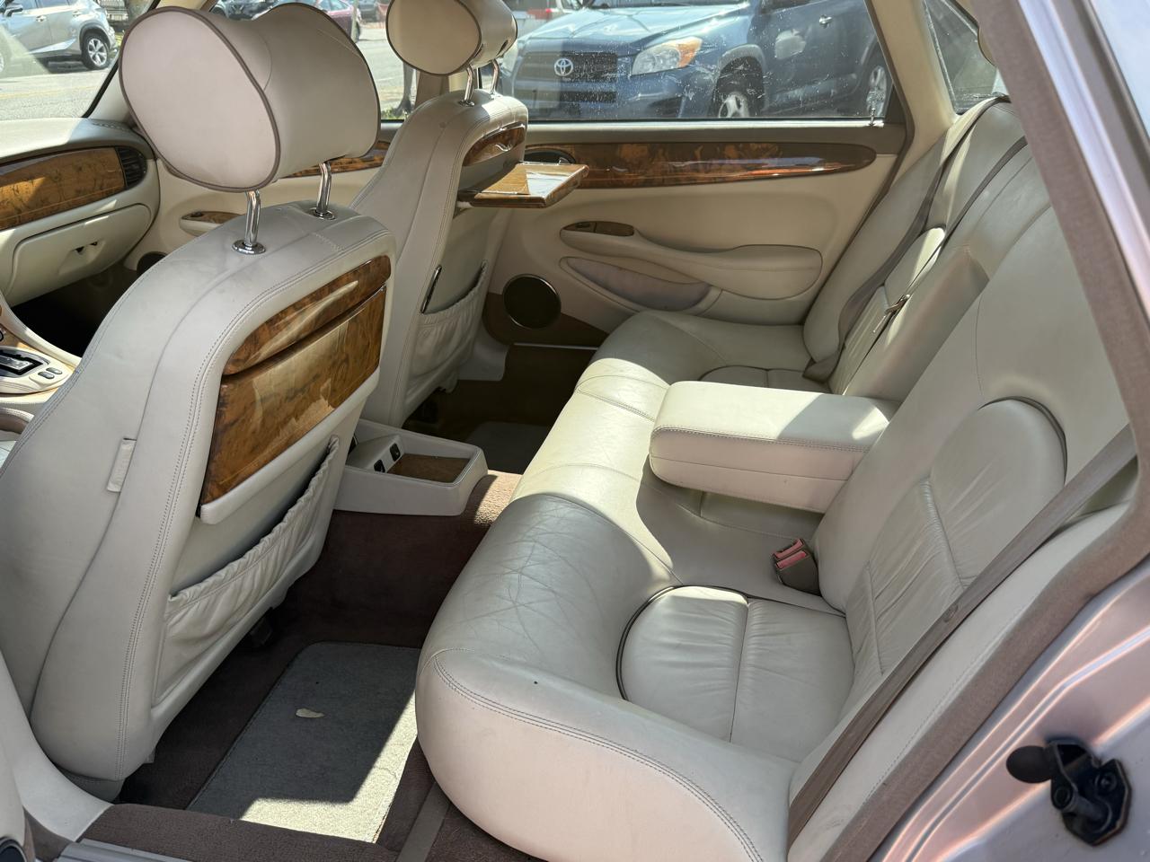 Jaguar XJ-Series Vanden Plas 2001