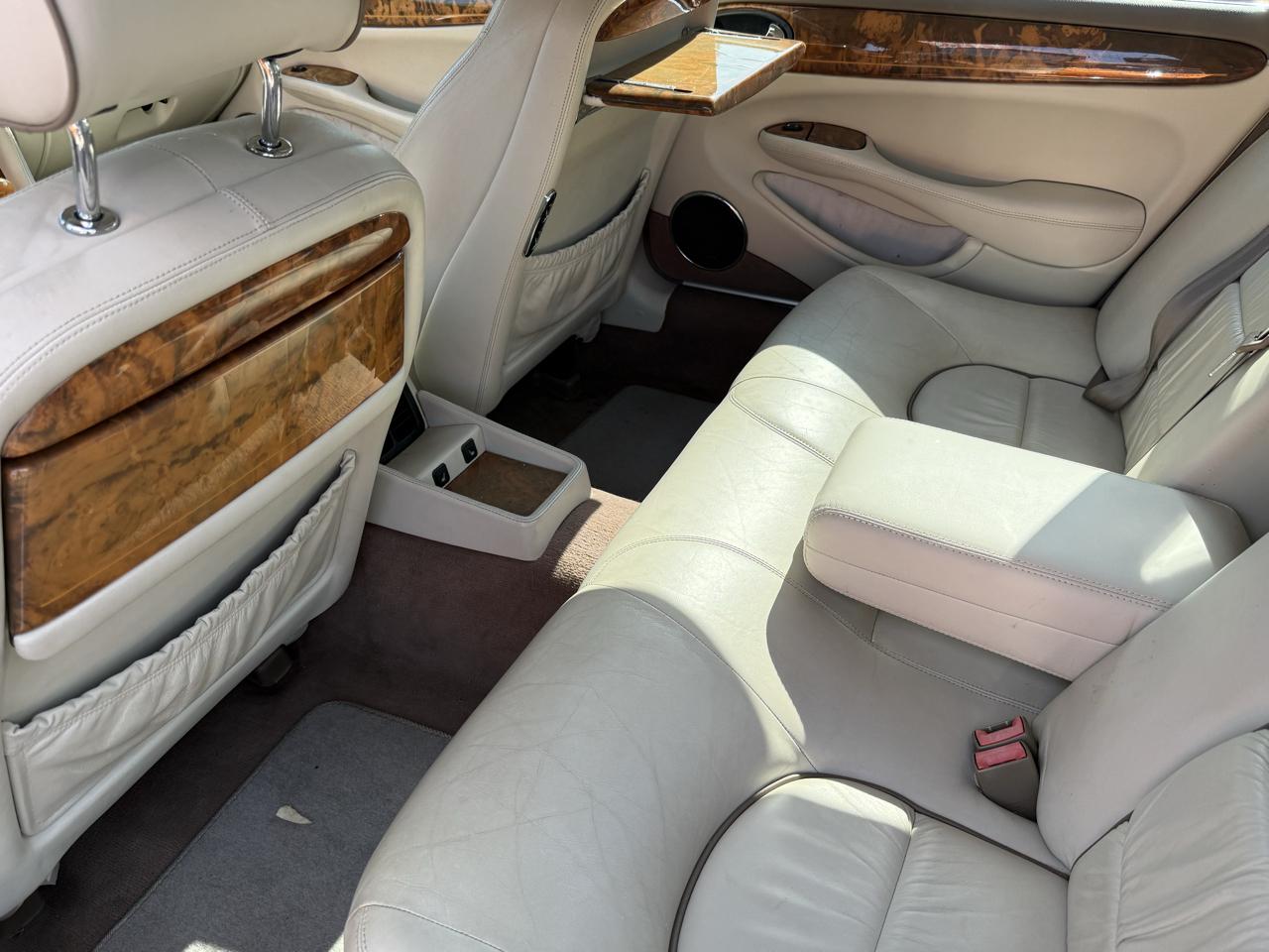 Jaguar XJ-Series Vanden Plas 2001
