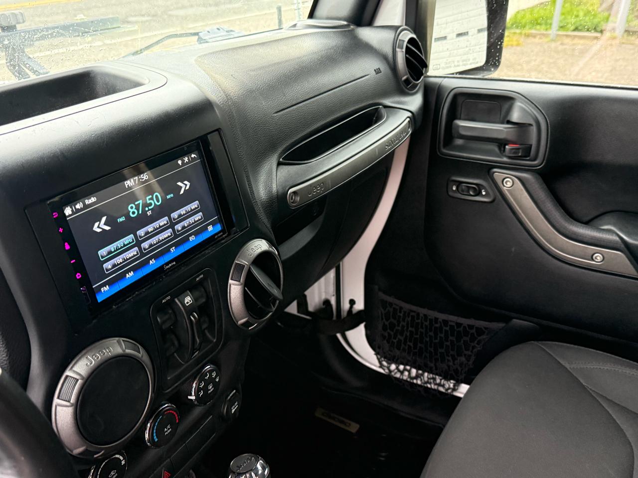 Jeep Wrangler Unlimited Sport 4WD 2017