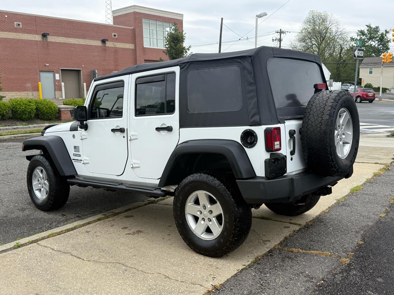 Jeep Wrangler Unlimited Sport 4WD 2017