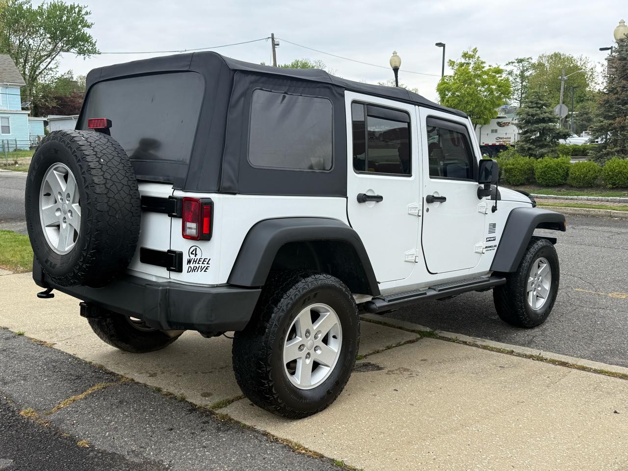 Jeep Wrangler Unlimited Sport 4WD 2017