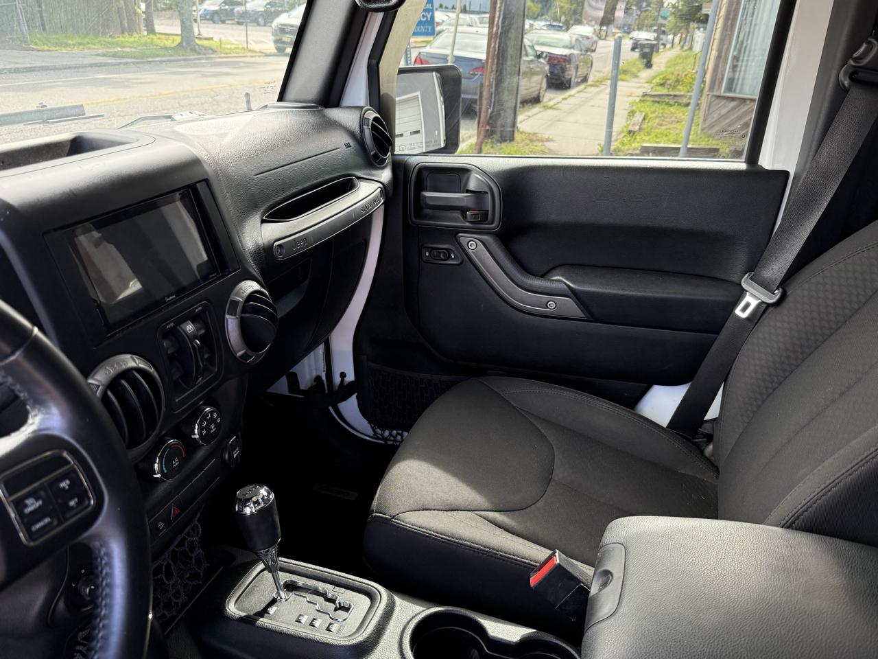 Jeep Wrangler Unlimited Sport 4WD 2017