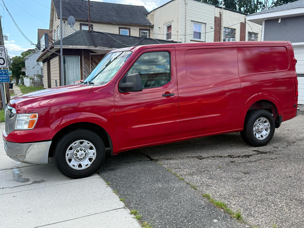 Nissan NV Cargo 2500 HD S V6 2013