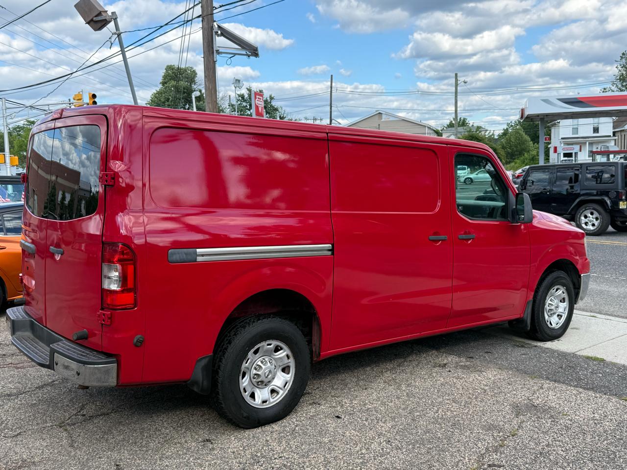 Nissan NV Cargo 2500 HD S V6 2013