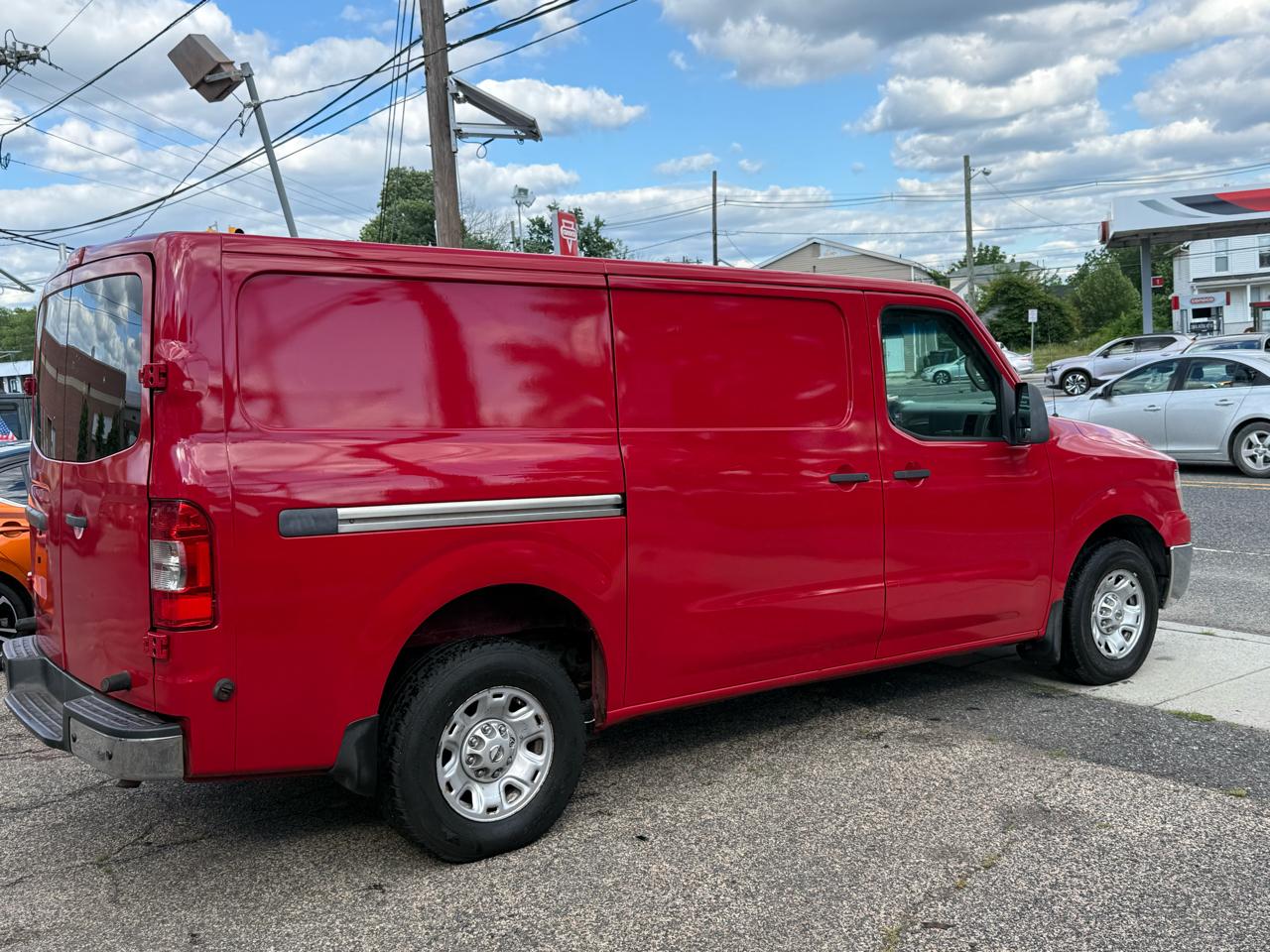 Nissan NV Cargo 2500 HD S V6 2013