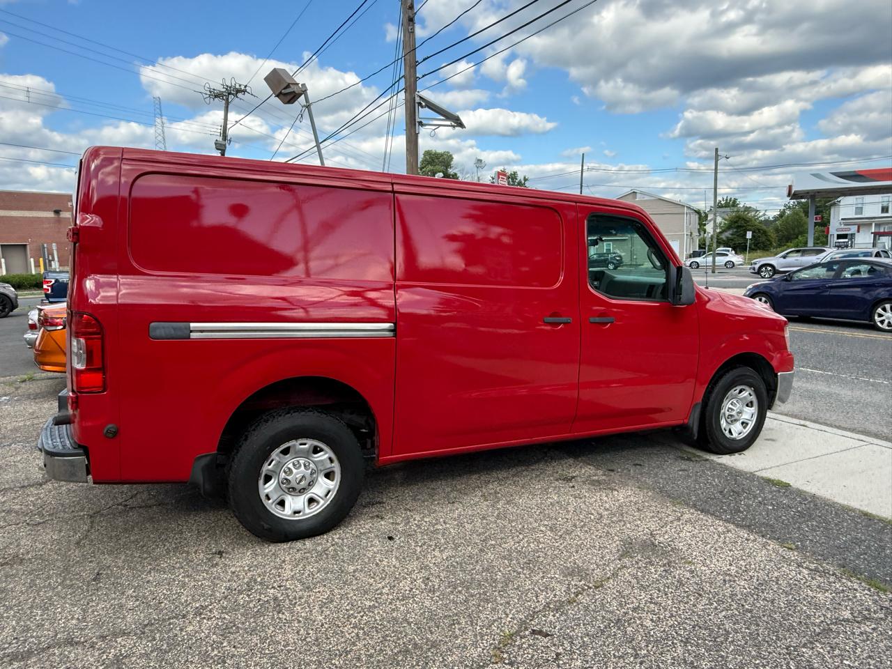 Nissan NV Cargo 2500 HD S V6 2013
