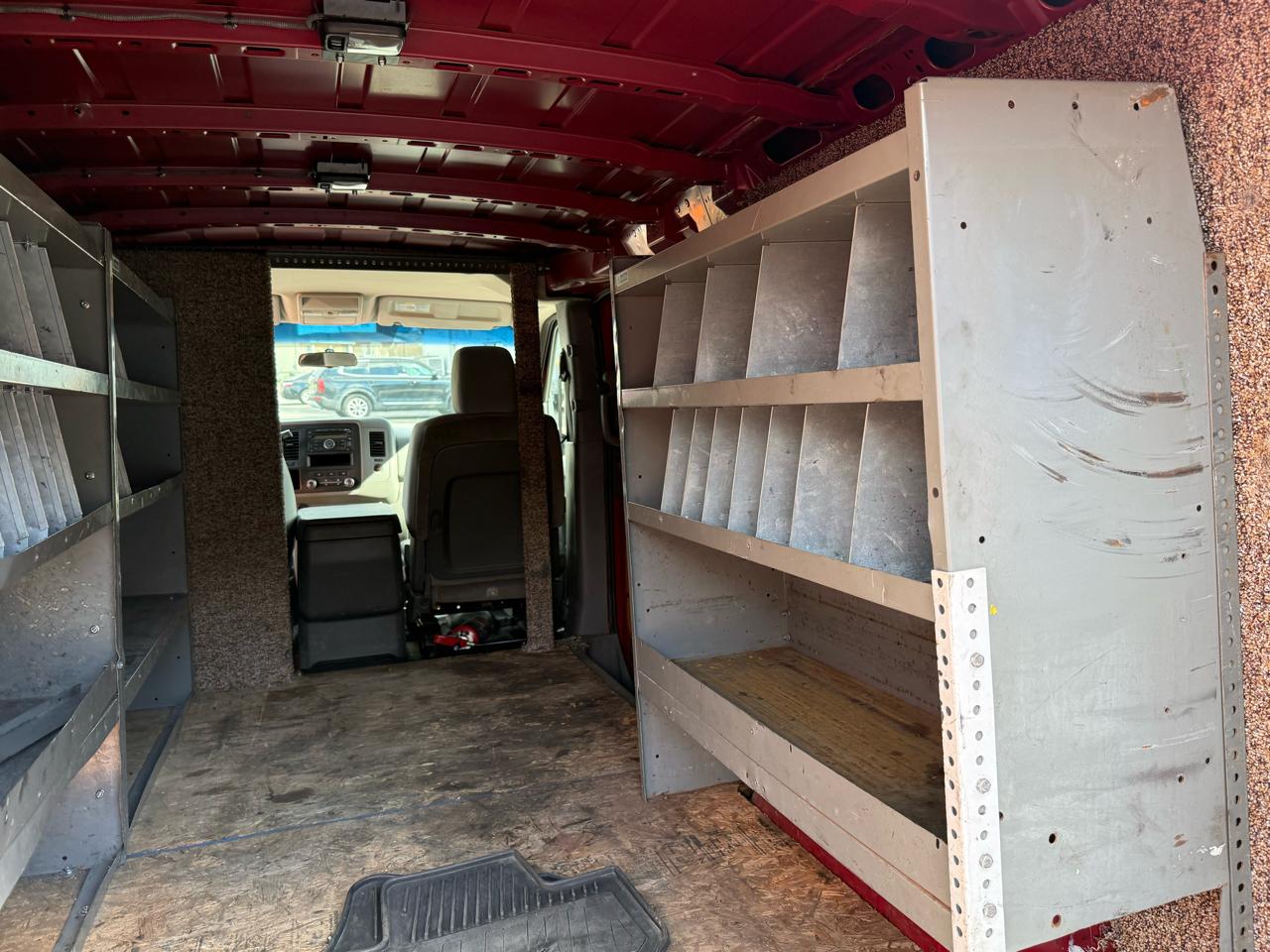Nissan NV Cargo 2500 HD S V6 2013