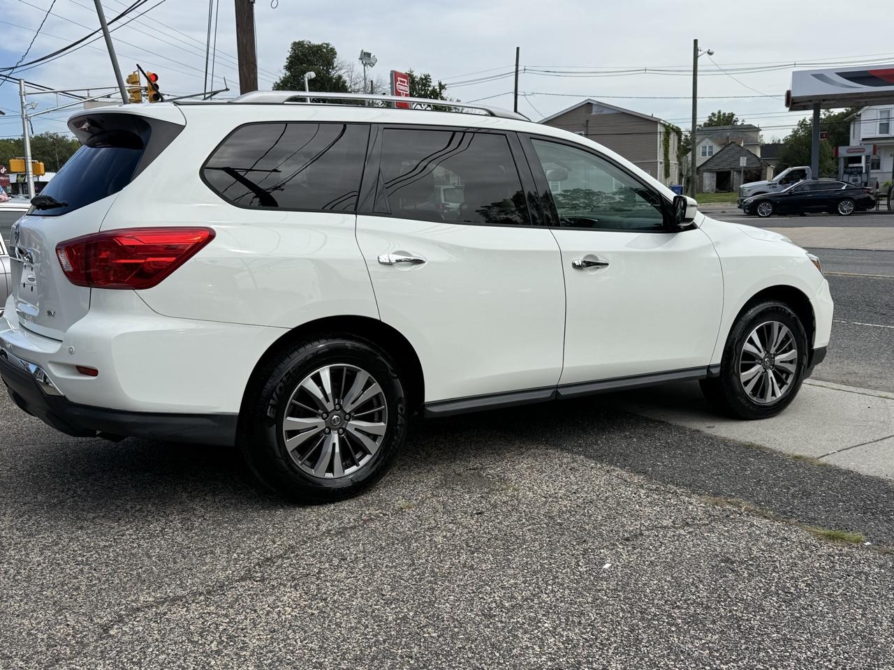 Nissan Pathfinder SV 2017