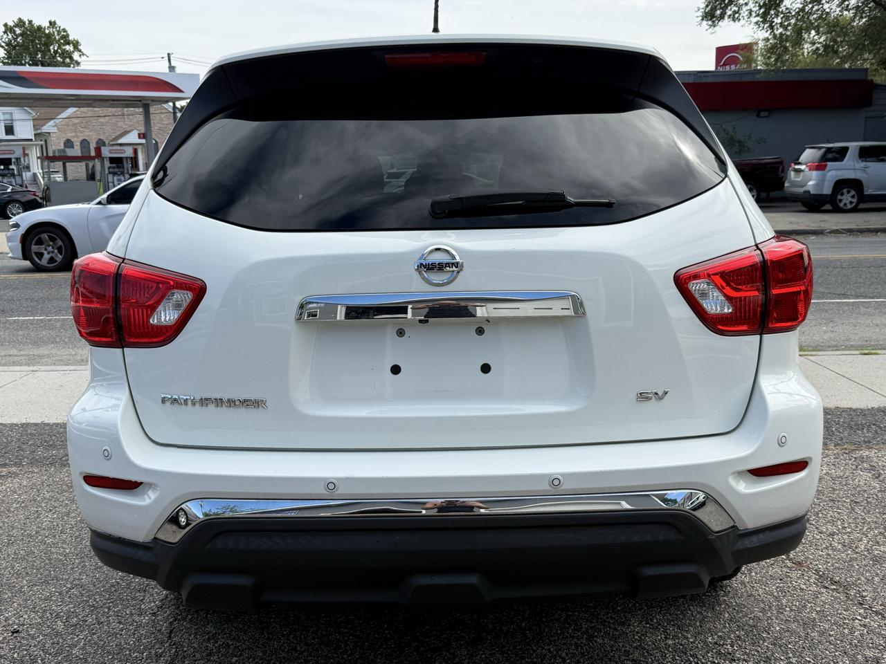 Nissan Pathfinder SV 2017