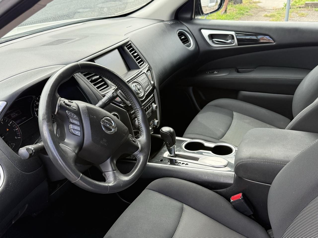 Nissan Pathfinder SV 2017