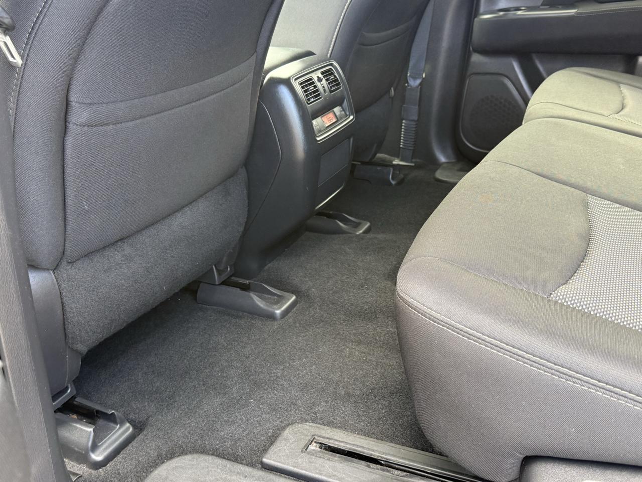 Nissan Pathfinder SV 2017