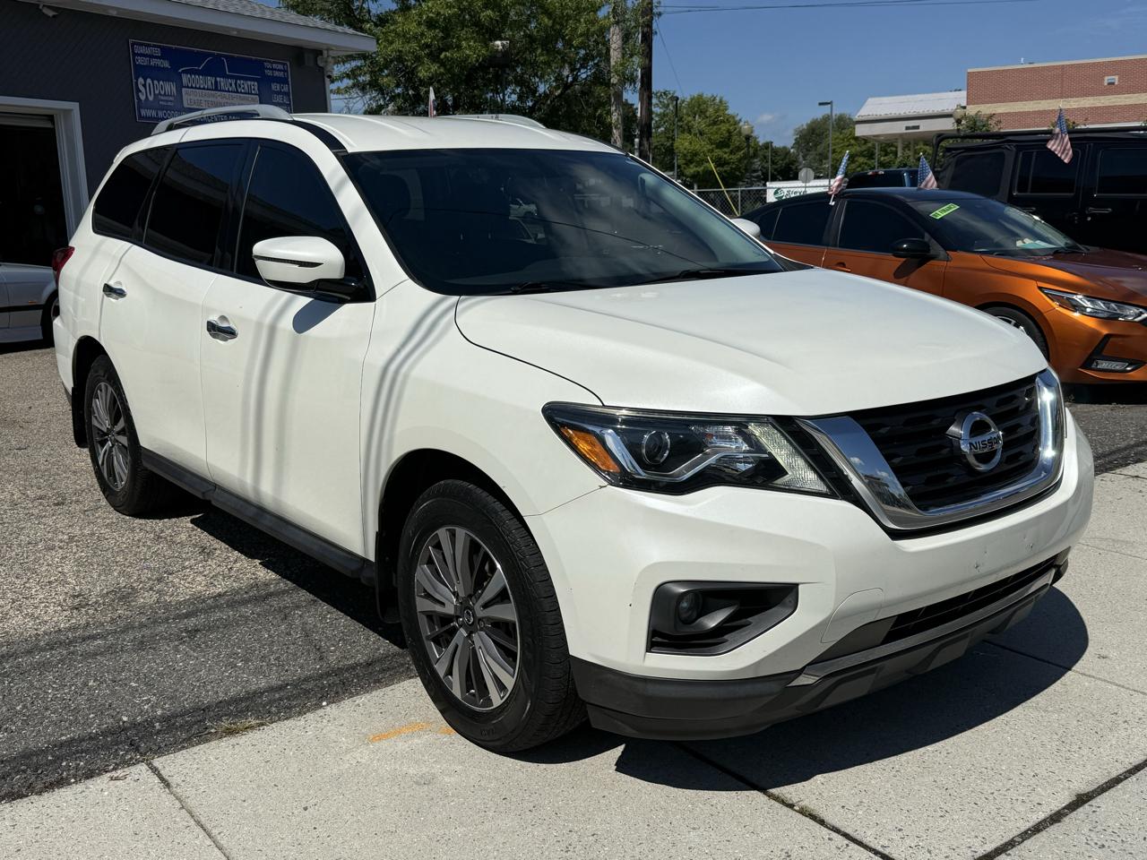 Nissan Pathfinder SV 2017