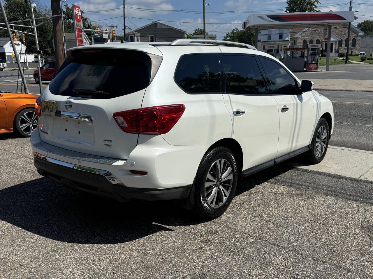 Nissan Pathfinder SV 2017