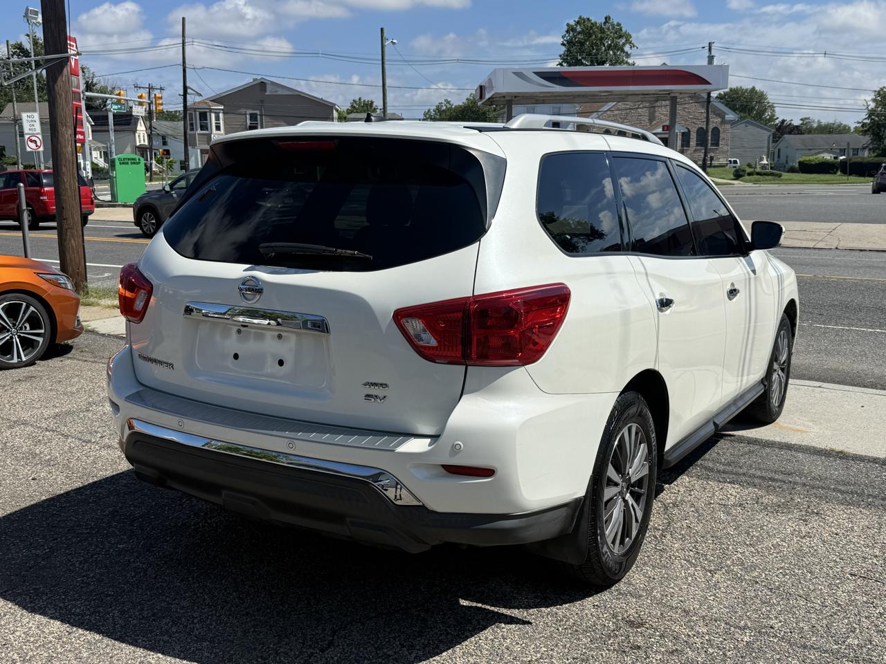 Nissan Pathfinder SV 2017