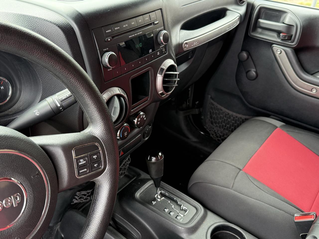 Jeep Wrangler Unlimited Sport 4WD 2012