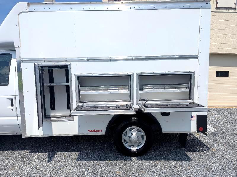 Ford Econoline E-350 Super Duty 2025 Ford Econoline E-350 Super Duty 2025