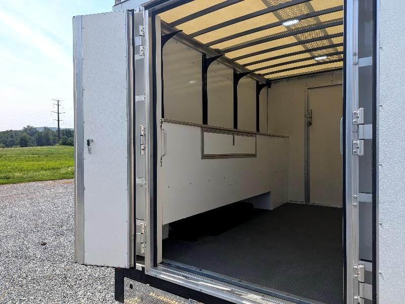 Ford Econoline E-350 Super Duty 2025 Ford Econoline E-350 Super Duty 2025