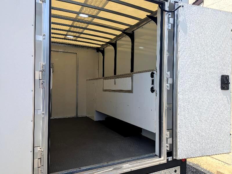 Ford Econoline E-350 Super Duty 2025 Ford Econoline E-350 Super Duty 2025