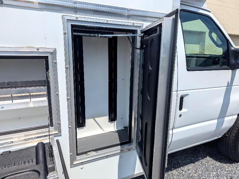 Ford Econoline E-350 Super Duty 2025 Ford Econoline E-350 Super Duty 2025