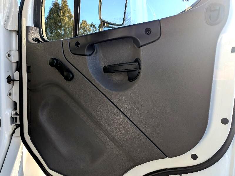 Freightliner M2 106 Medium Duty  2020