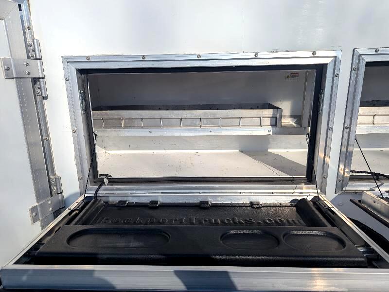 Ford E-450 Super Duty  2023